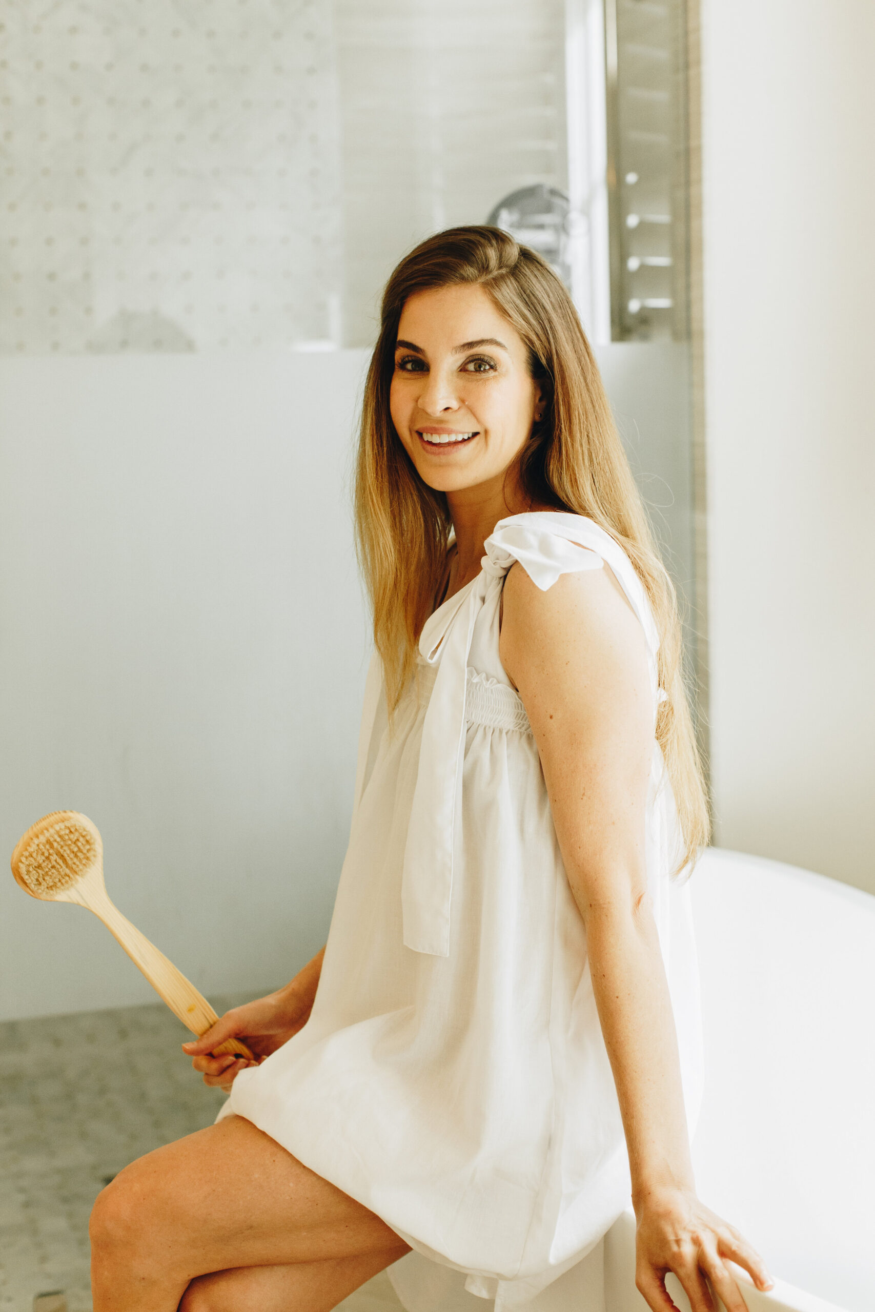 What is Dry Brushing Good For? Quick Tips on How to Dry Brush, and Why It Works