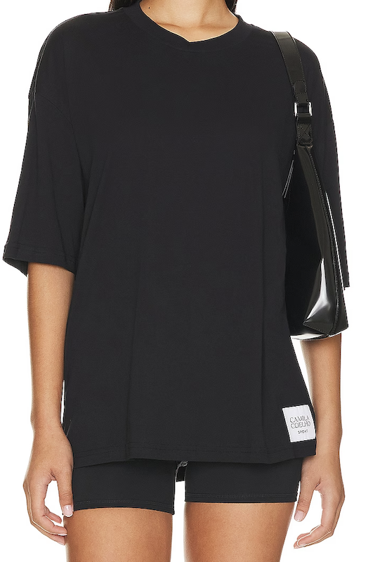 best black tee for travel carry on italy | We Gotta Talk lifestyle blog & podcast by Sonni Abatta