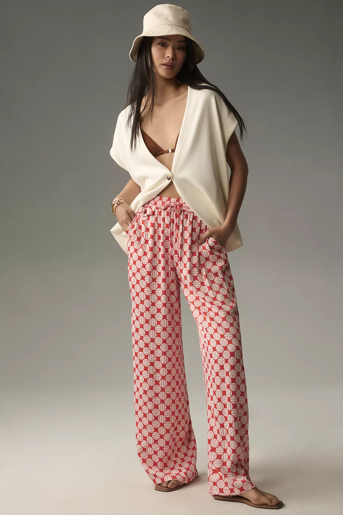 bold flowy pants for travel italy carry on | We Gotta Talk lifestyle blog & podcast by Sonni Abatta