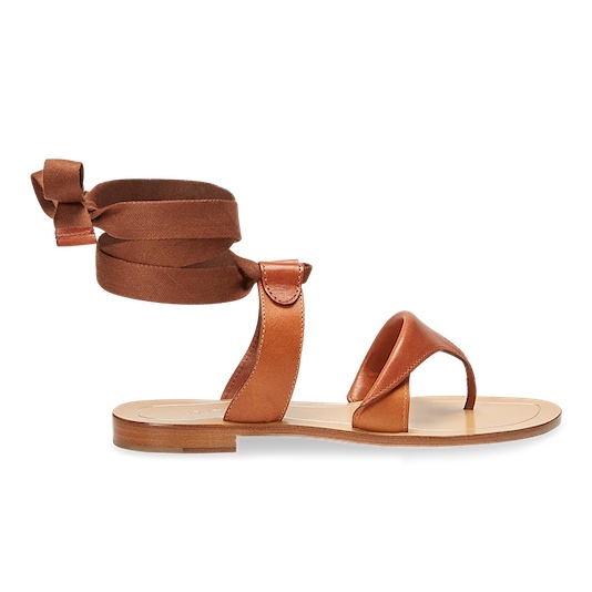 best flat sandals for italy | We Gotta Talk lifestyle blog & podcast by Sonni Abatta